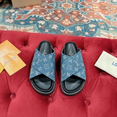 Louis Vuitton Slippers